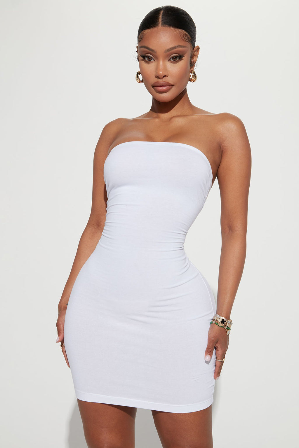 https://cdn.shopify.com/s/files/1/0293/9277/products/01-17-23Studio2_MS_Renee_15-09-11_47_DB2763_White_P_14135_ES.jpg?v=1674178046