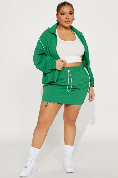 https://cdn.shopify.com/s/files/1/0293/9277/files/01-18-24_S4_52_B20041_Kellygreen_TK_PC_14-22-32_PLUS_34086_PXF.jpg?v=1706203342&with=400&height=600