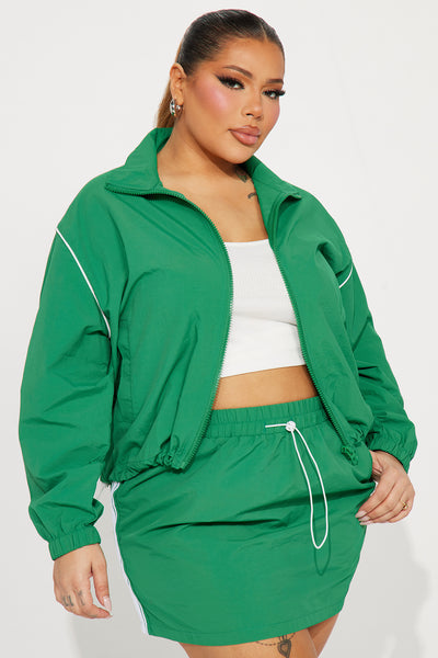 https://cdn.shopify.com/s/files/1/0293/9277/files/01-18-24_S4_52_B20041_Kellygreen_TK_PC_14-22-42_PLUS_34090_PXF.jpg?v=1706203340&with=400&height=600