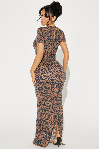 https://cdn.shopify.com/s/files/1/0293/9277/files/01-24-25_S3_27_HKD26283_Leopard_ZSR_KS_SS_11-35-06_0846_PXF.jpg?v=1738017512&with=400&height=600
