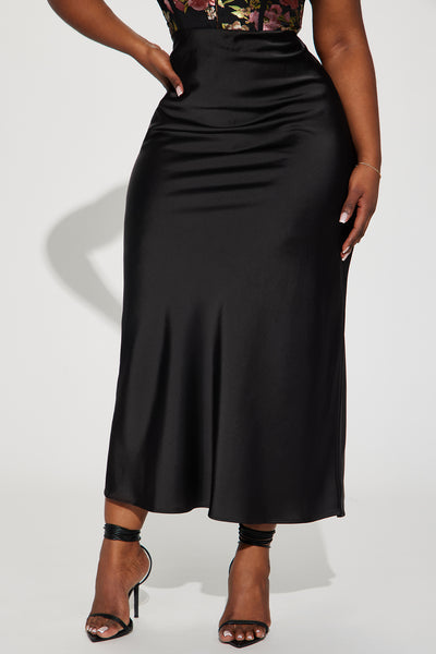 https://cdn.shopify.com/s/files/1/0293/9277/files/02-02-24_S4_42_HF24C602_Black_CB_EV_14-38-08_PLUS_43968_PXF.jpg?v=1737646978&with=400&height=600