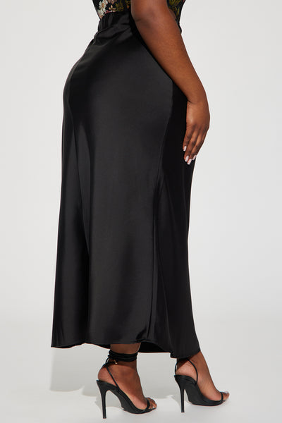 https://cdn.shopify.com/s/files/1/0293/9277/files/02-02-24_S4_42_HF24C602_Black_CB_EV_14-38-53_PLUS_43971_PXF.jpg?v=1737646978&with=400&height=600