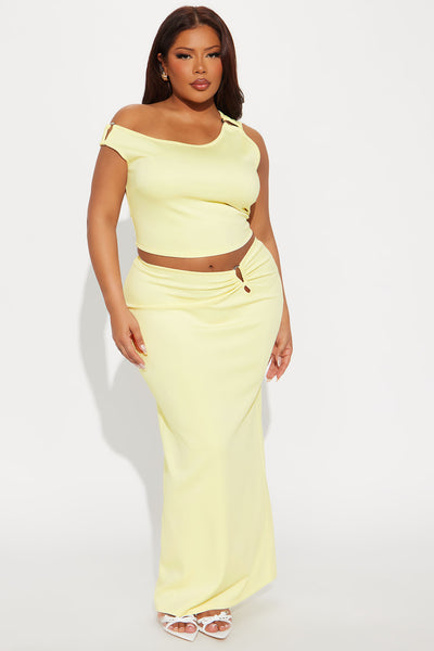 https://cdn.shopify.com/s/files/1/0293/9277/files/04-04-25_S4_48_ZA92X405_Yellow_CC_CR_MC_15-19-46_PLUS_6172_CM_KP.jpg?v=1745948324&with=400&height=600