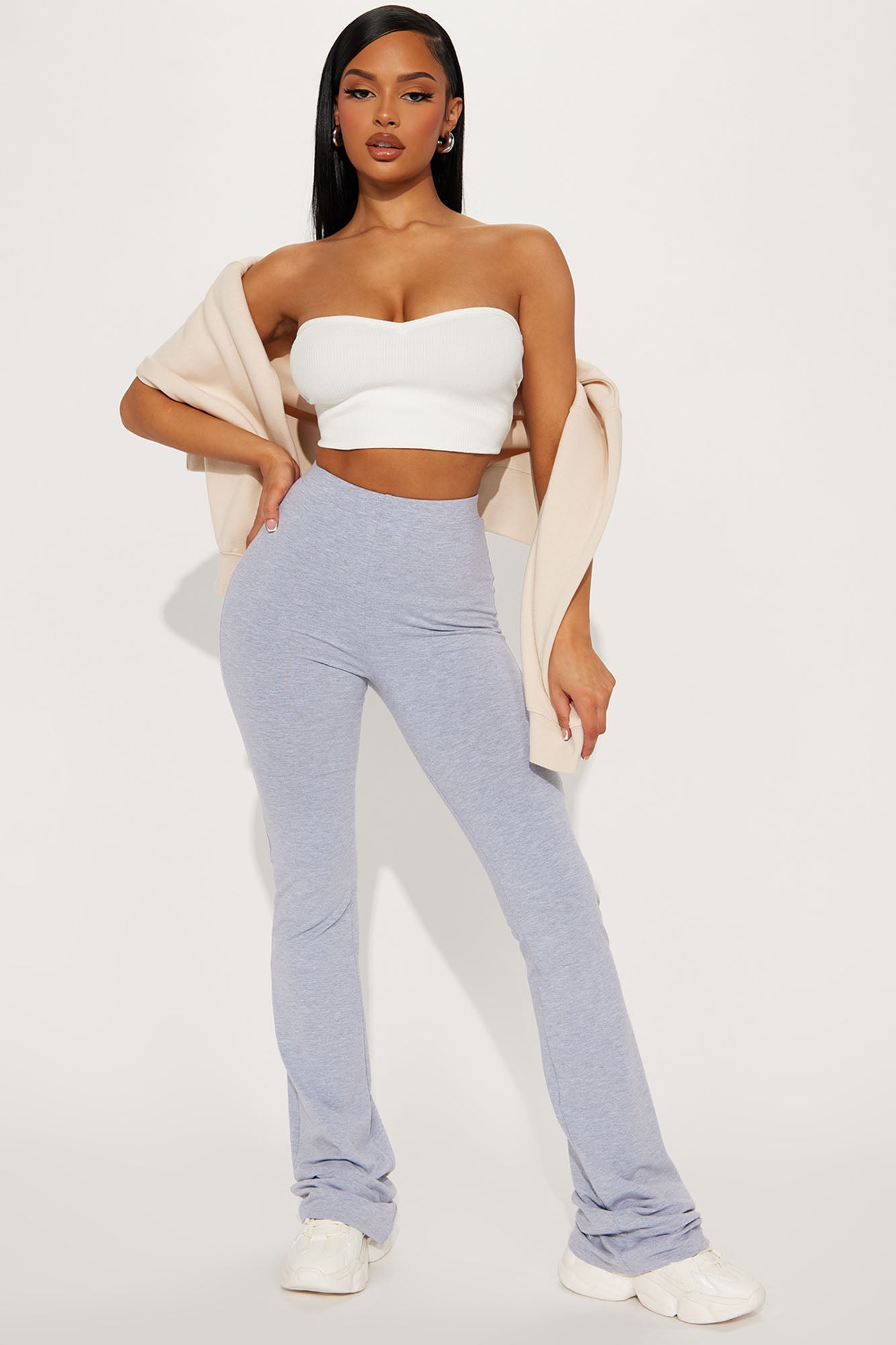 https://cdn.shopify.com/s/files/1/0293/9277/files/04-20-23Studio5_RA_PC_11-07-31_14_73625TA_HeatherGrey_18012_EH.jpg?v=1682358114