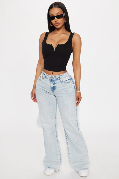 https://cdn.shopify.com/s/files/1/0293/9277/files/04-24-25_S2_23_FNN26410HF01_LightWash_CXB_RL_15-36-00_60845_PXF.jpg?v=1746811188&with=400&height=600