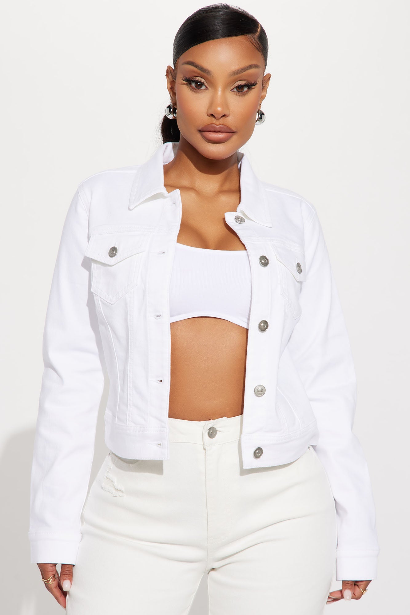 https://cdn.shopify.com/s/files/1/0293/9277/files/05-31-23Studio2_KJ_RL_14-01-56_22_90243_White_13458_CM.jpg?v=1686094546