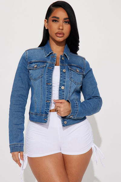 https://cdn.shopify.com/s/files/1/0293/9277/files/06-06-23Studio1_TK_AS_15-52-11_5_90243_MediumWash_15495_CM.jpg?v=1686680645&with=400&height=600