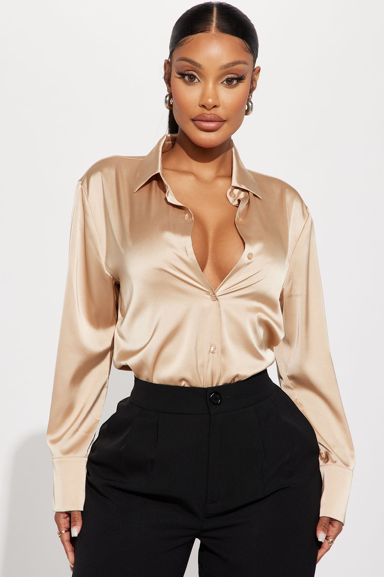 https://cdn.shopify.com/s/files/1/0293/9277/files/06-12-23Studio2_KJ_RL_15-48-06_44_74775_Taupe_35826_CM.jpg?v=1687200744
