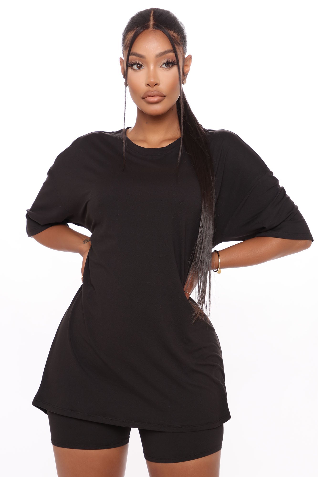 https://cdn.shopify.com/s/files/1/0293/9277/products/06-15-20Studio1_RM_SD_15-05-56_34_ST7190_Black_3828_RG.jpg?v=1763497796
