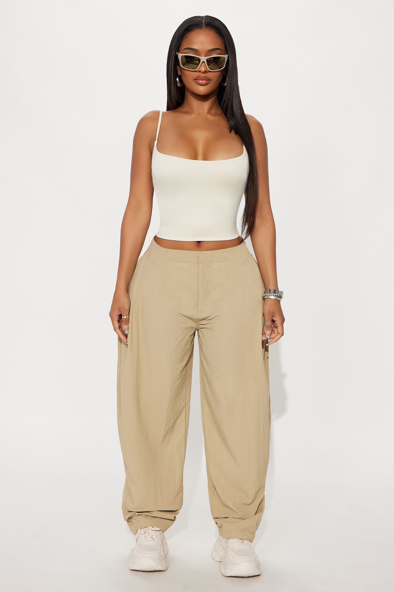 https://cdn.shopify.com/s/files/1/0293/9277/files/06-30-25_S4_06-30-25_Contour_-Collection_5_B12503KT4105_Bone_AE_SS_10-54-58_11478_PXF_WG.jpg?v=1752256889
