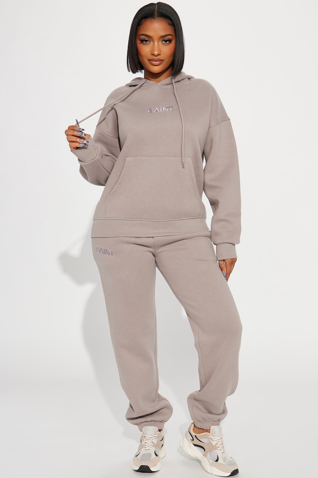 https://cdn.shopify.com/s/files/1/0293/9277/files/09-07-23Studio1_KT_PC_14-03-17_37_FN230310NR4_Stone_3795_CM.jpg?v=1694552285