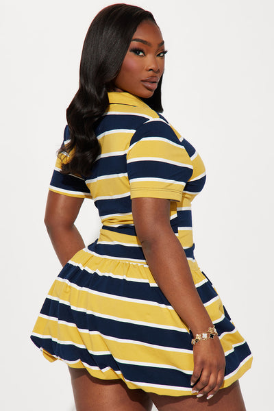 https://cdn.shopify.com/s/files/1/0293/9277/files/11-21-24_S4_14_D20034C_Yellowcombo_KF_IM_10-47-17_PLUS_99236_BH_KP.jpg?v=1758326497&with=400&height=600